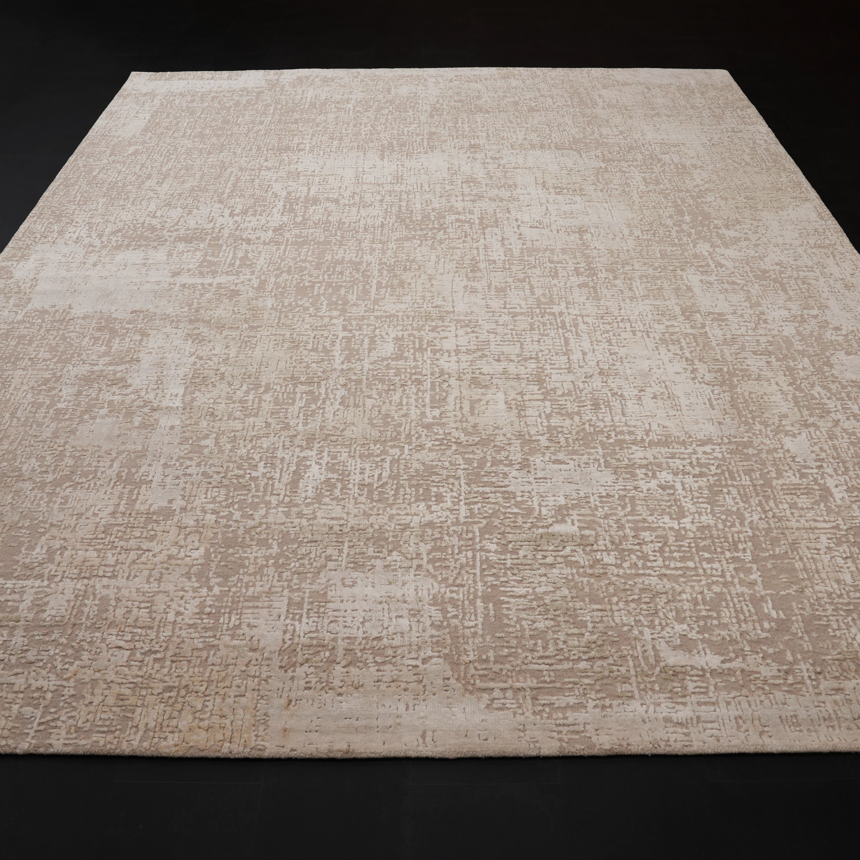 Aren Serisi El Dokuma Soyut Desenli Yün Vizon Halı