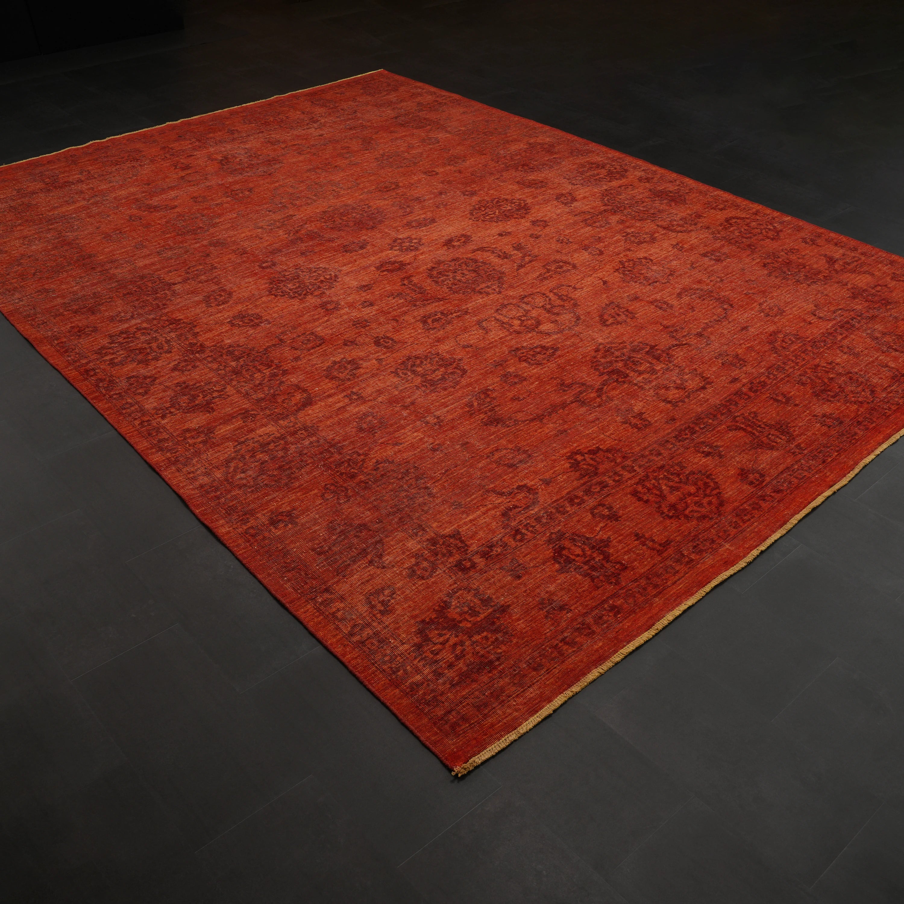 Ayan Serisi El Dokuma Vintage Desenli Yün Kırmızı Halı