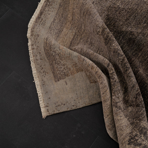 Ayan Serisi El Dokuma İpekli Geometrik Desenli Gri Halı