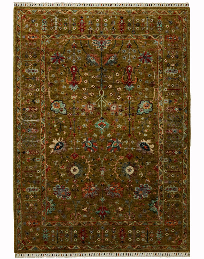 Olgun yeşil, asil tonlar, dikkat çeken sadelik.