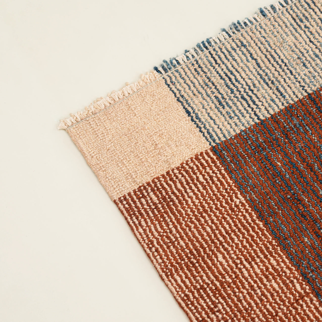 Bohem Serisi Çizgi Desenli Terra Yün Tezgah Dokuma Kilim — çizgili