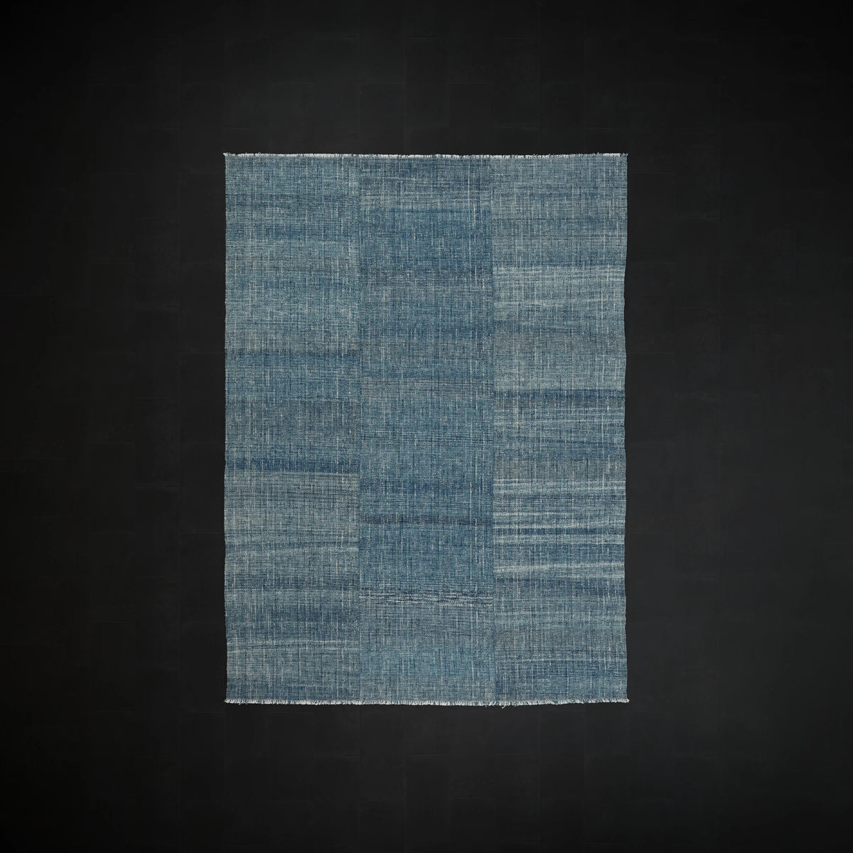 Bohem Serisi Sade Desenli Mavi Yün Tezgah Dokuma Kilim — 219x300 cm