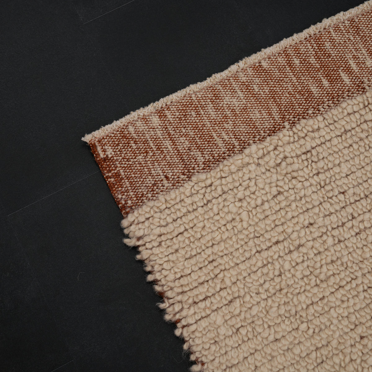 Bohem Serisi Sade Desenli Yün Krem Tezgah Dokuma Kilim — modern tasarım