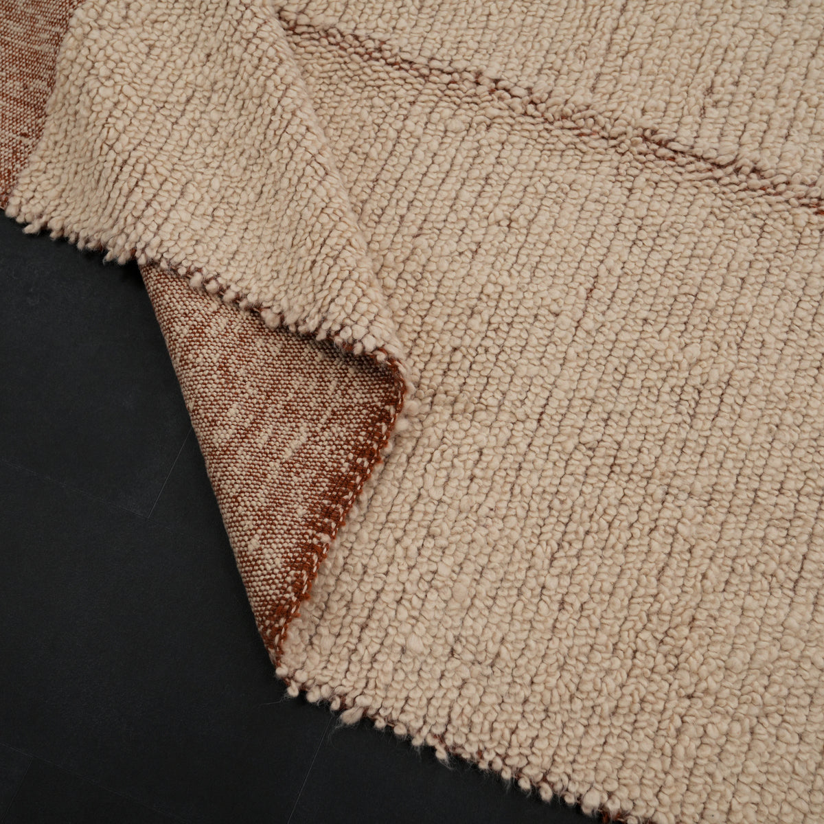 Bohem Serisi Sade Desenli Yün Krem Tezgah Dokuma Kilim — doğal elyaf