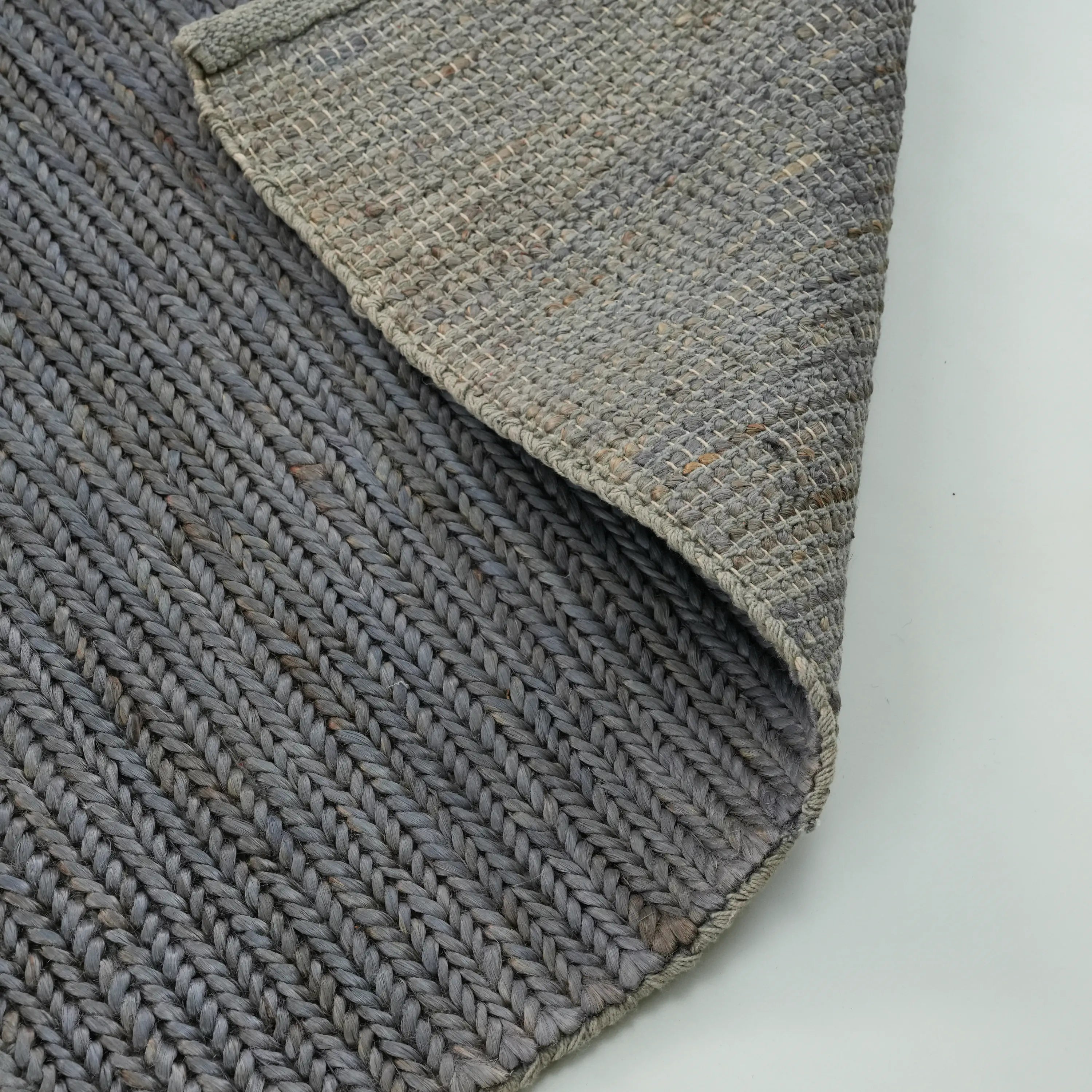 Bolga Serisi El Dokuma Sade Desenli Antrasit Halı