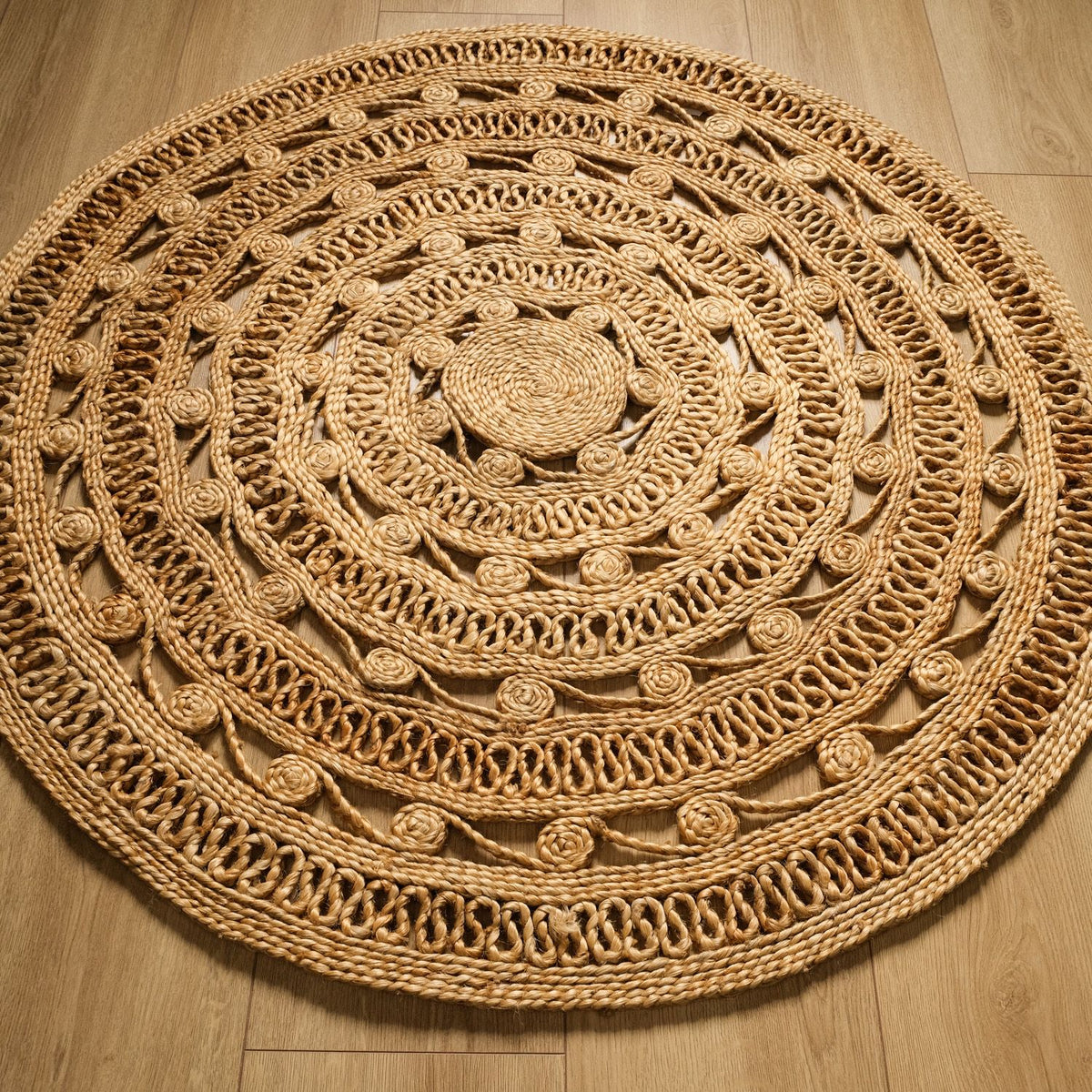 Bolga Serisi Geometrik Desenli El Dokuma Jüt Yuvarlak Halı, kahverengi, 120x120 – 150x150 cm — Halıcızade