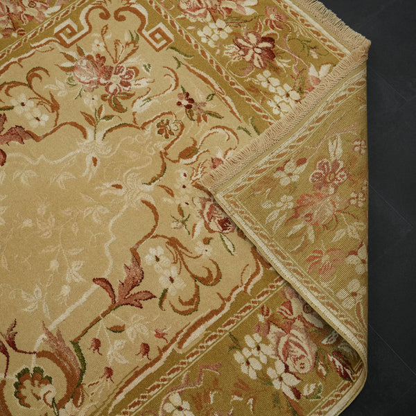 Harem Serisi El Dokuma Uşak Desenli Krem İpekli Halı