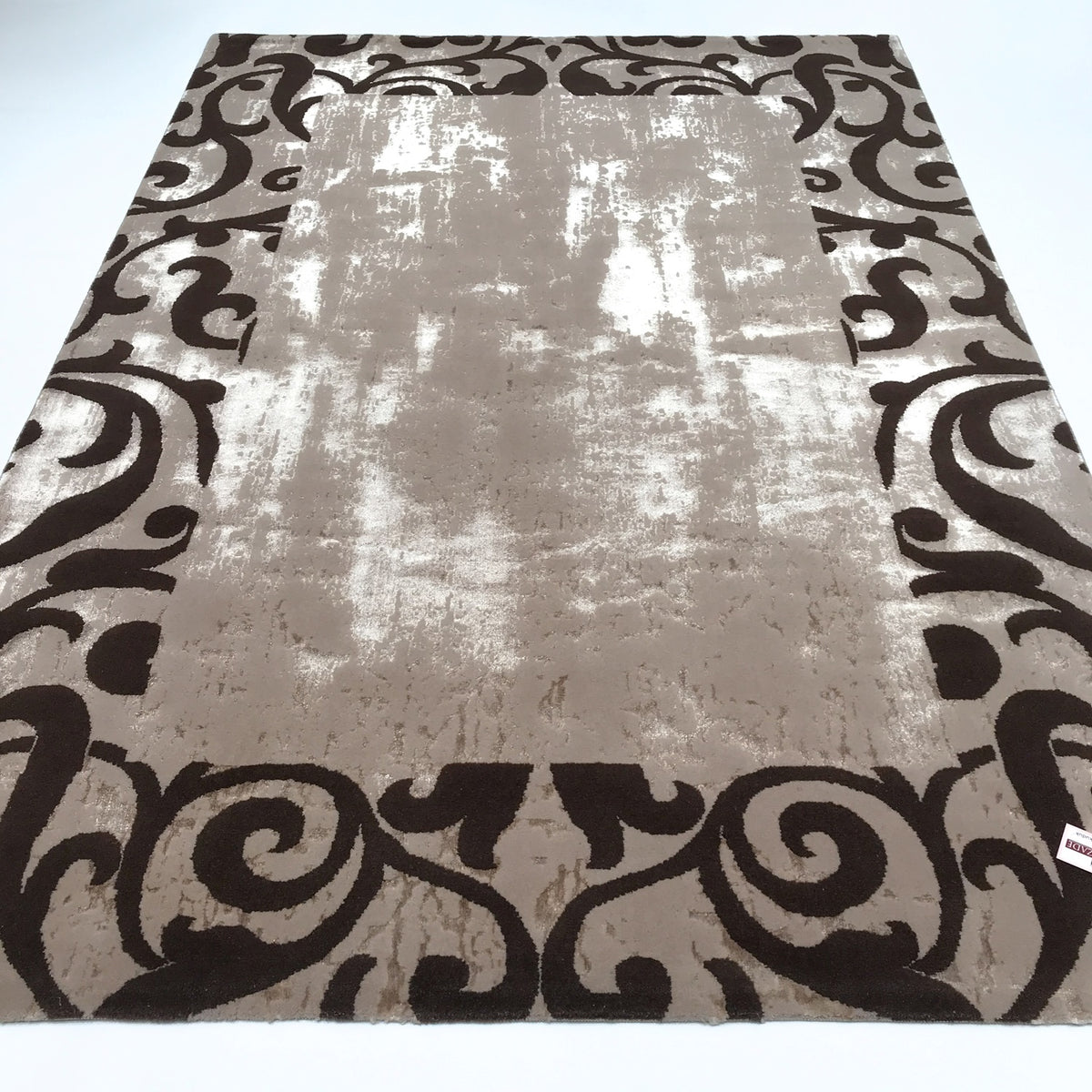 Çerçeve Desenli Makine Dokuma Halı — 170x240 cm