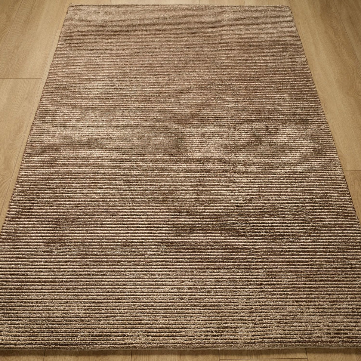 Çizgi Desenli El Dokuma Halı — 120x180 cm