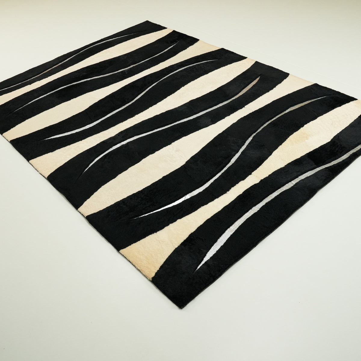 Black Striped Sheepskin Rug, 170x237 cm — Halıcızade