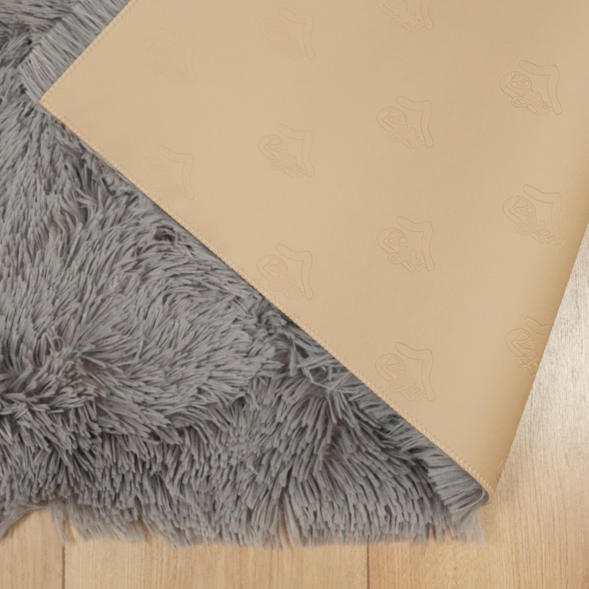 Sade Desenli Gri Sentetik Halı