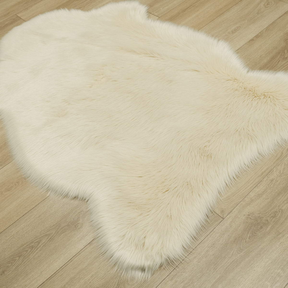 Sade Desenli Makine Dokuma Halı, krem, 100x150 cm — Halıcızade