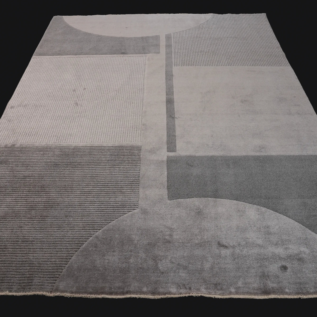 Duo Serisi Geometrik Desenli Gri Tencel Tezgah Dokuma Halı — 200x290 cm