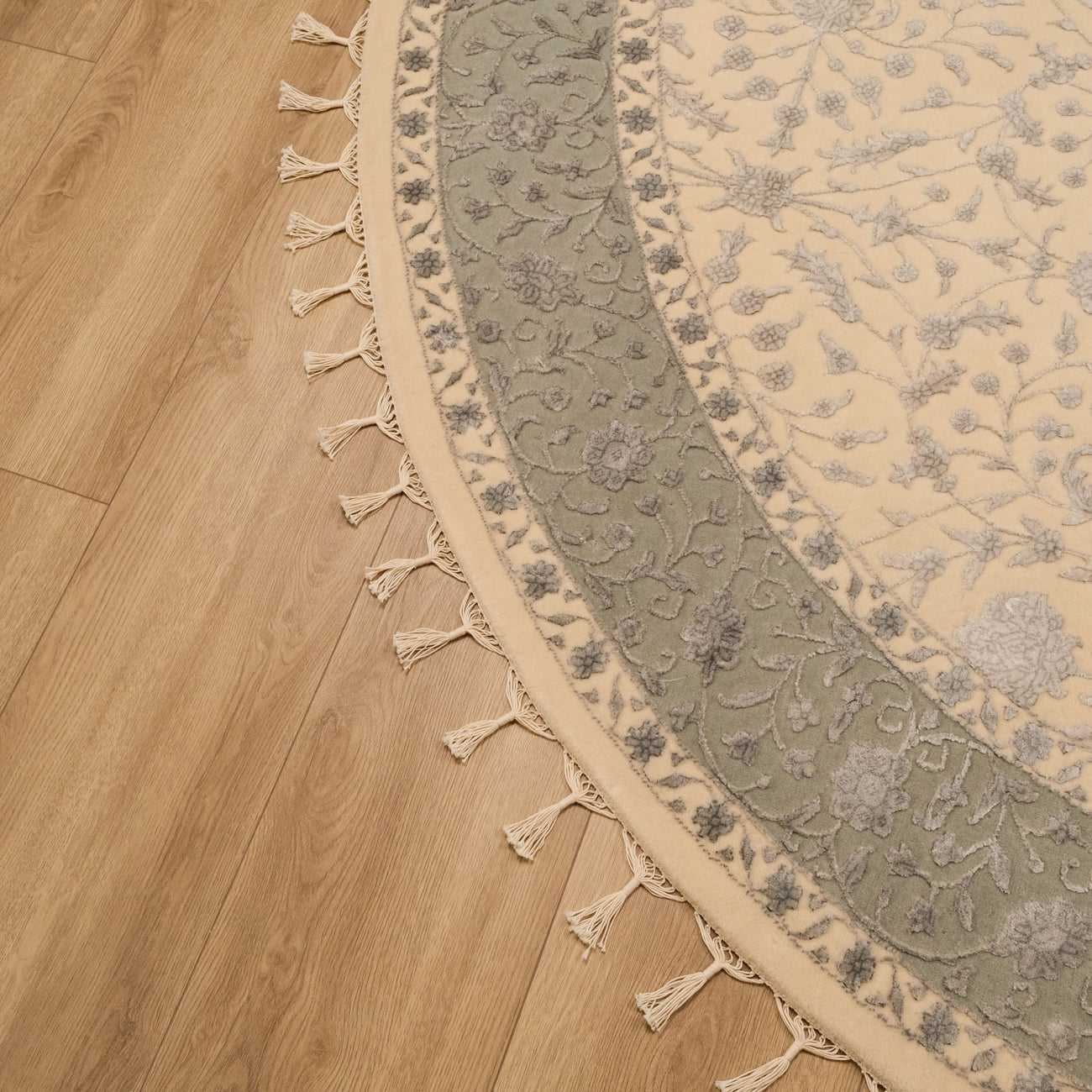 Safir Serisi Uşak Desenli El Dokuma Oymalı Yeşil Yuvarlak Halı — 210x210 cm