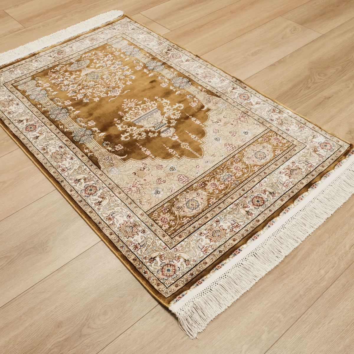 Mihrap Desenli Sarı Halı Seccade — viskon