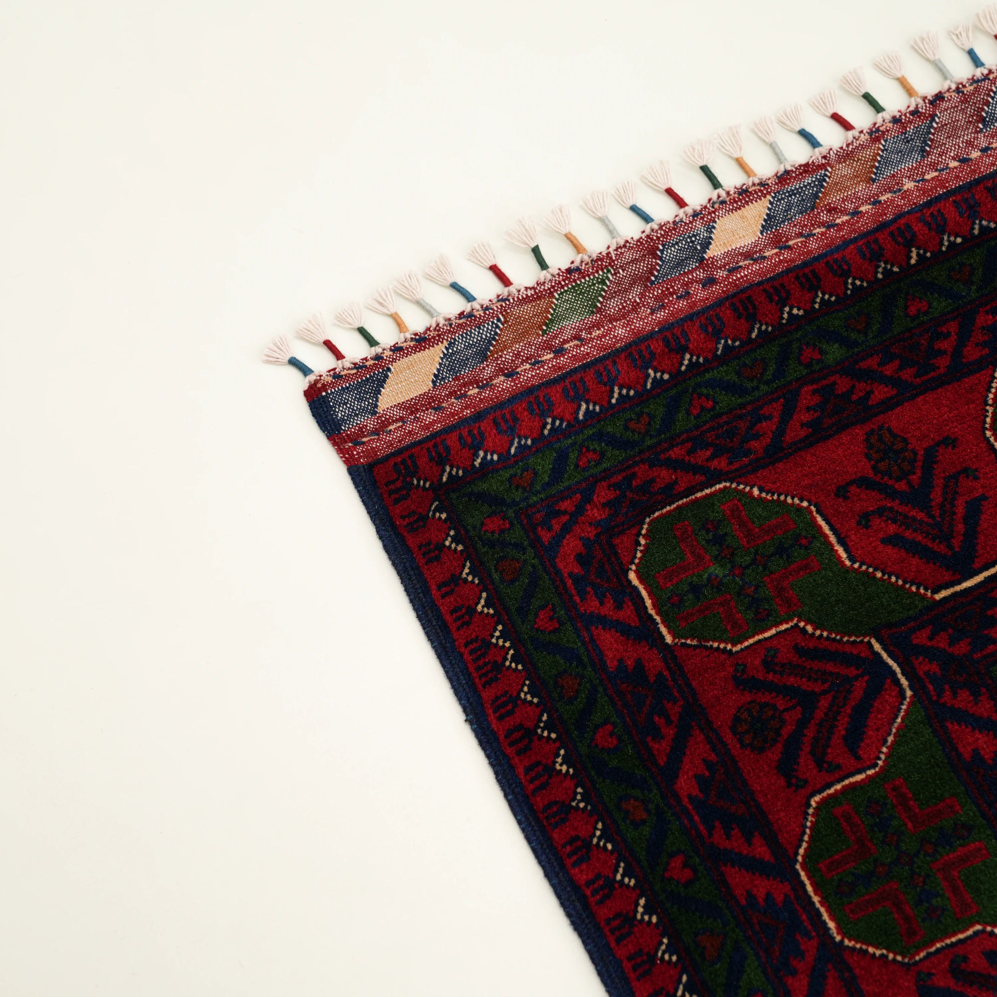 El Dokuma Afgan Desenli Yeşil Yün Khamyap Halı — yatak odası halısı