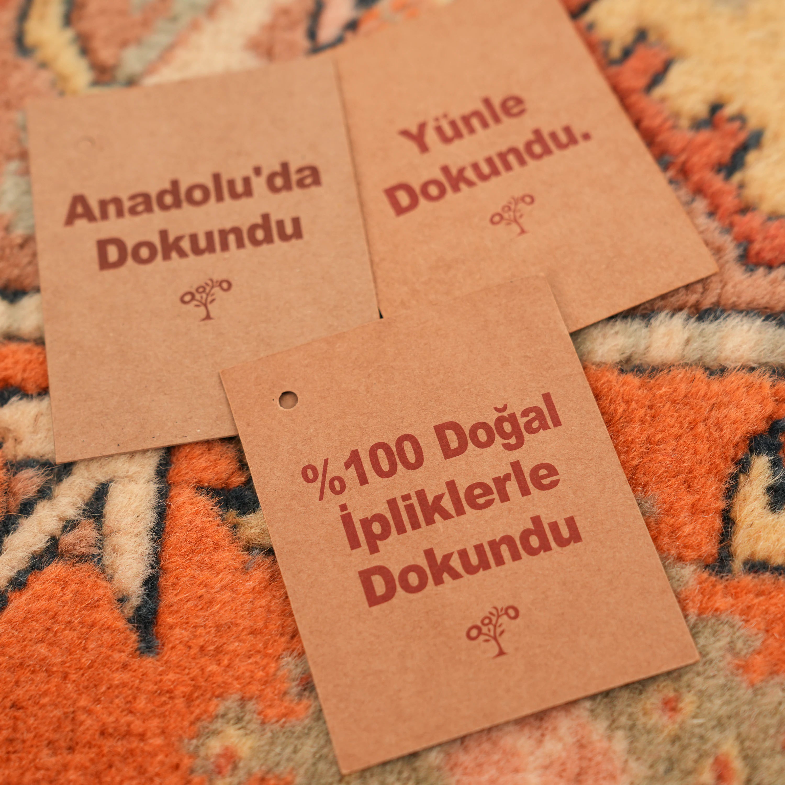 El Dokuma Anadolu Desenli Kahverengi Yün Milas Halısı — antre halısı