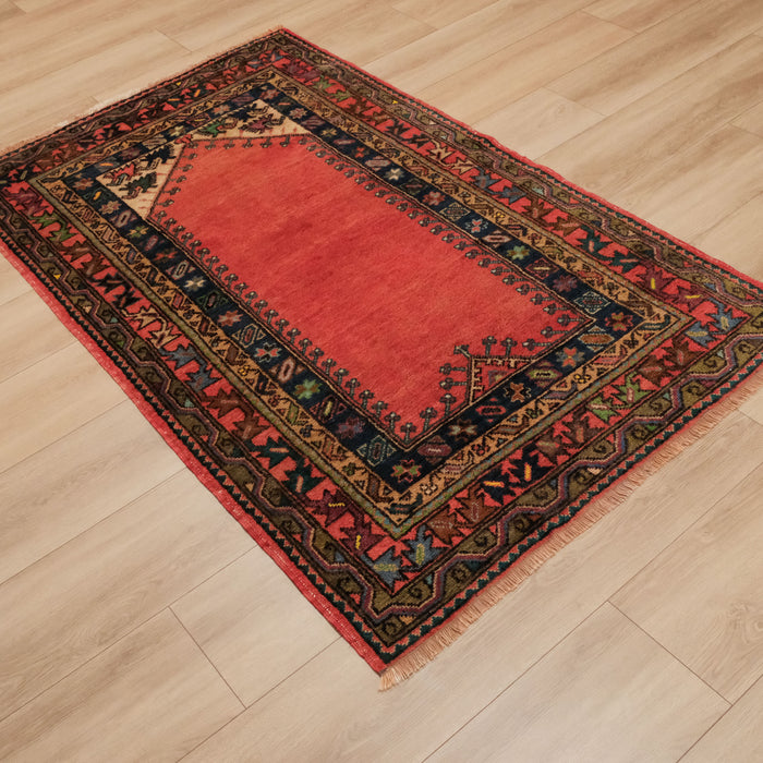 El Dokuma Anadolu Desenli Keçi Muhsine Kırmızı Kök Boya Halı, 117x192 cm — Halıcızade