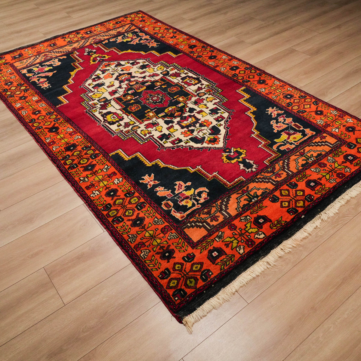 El Dokuma Anadolu Desenli Rengarenk Niğde Halısı, 174x280 cm — Halıcızade