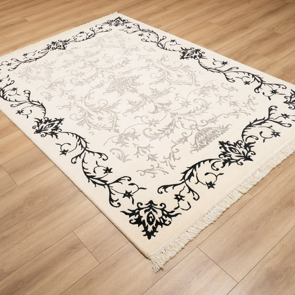 El Dokuma Çerçeve Desenli Beyaz Yün Halı, 169x242 cm — Halıcızade