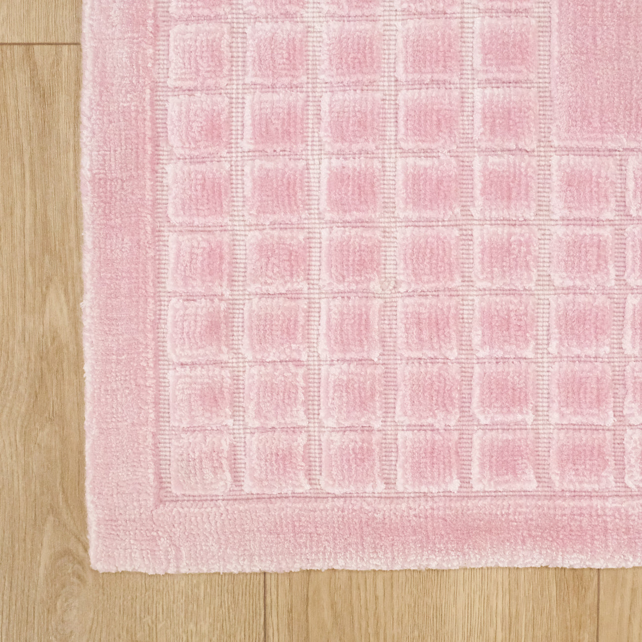 Tezgah Dokuma Çerçeve Desenli Pembe Halı — geometrik desenli