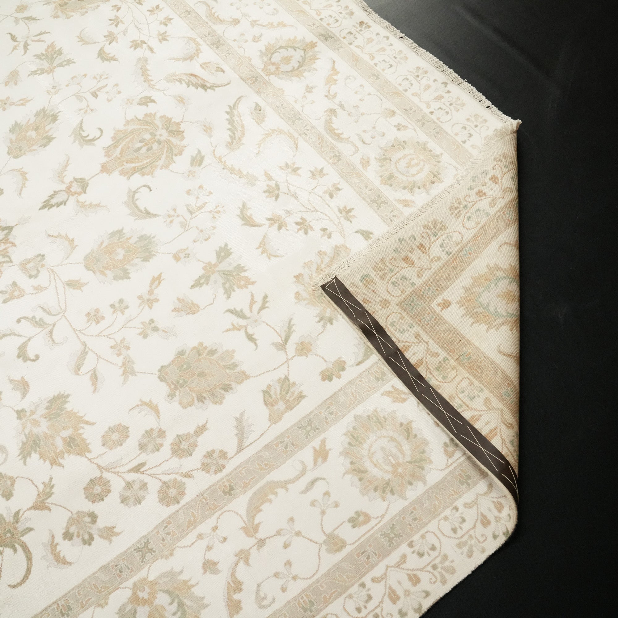 Sultanahmet Series Handwoven Floral Patterned White Rug