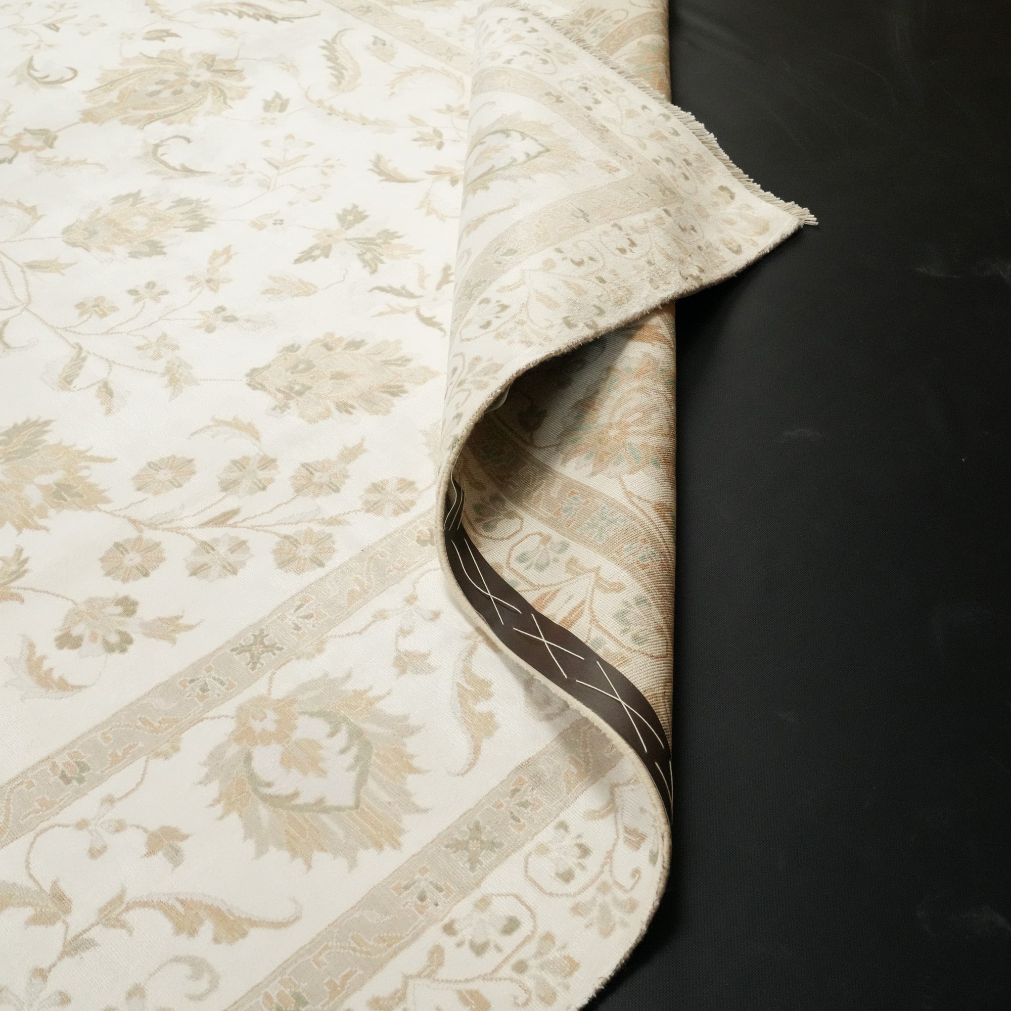 Sultanahmet Series Handwoven Floral Patterned White Rug