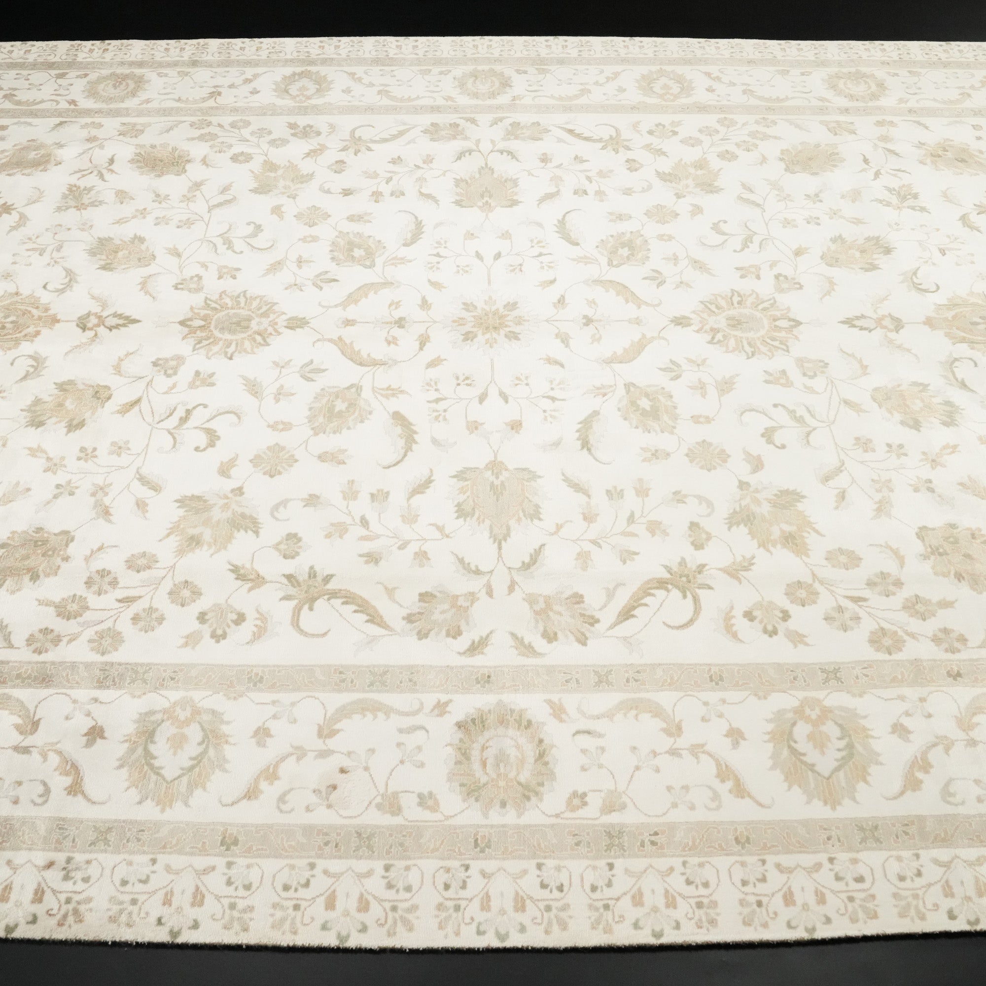Sultanahmet Series Handwoven Floral Patterned White Rug