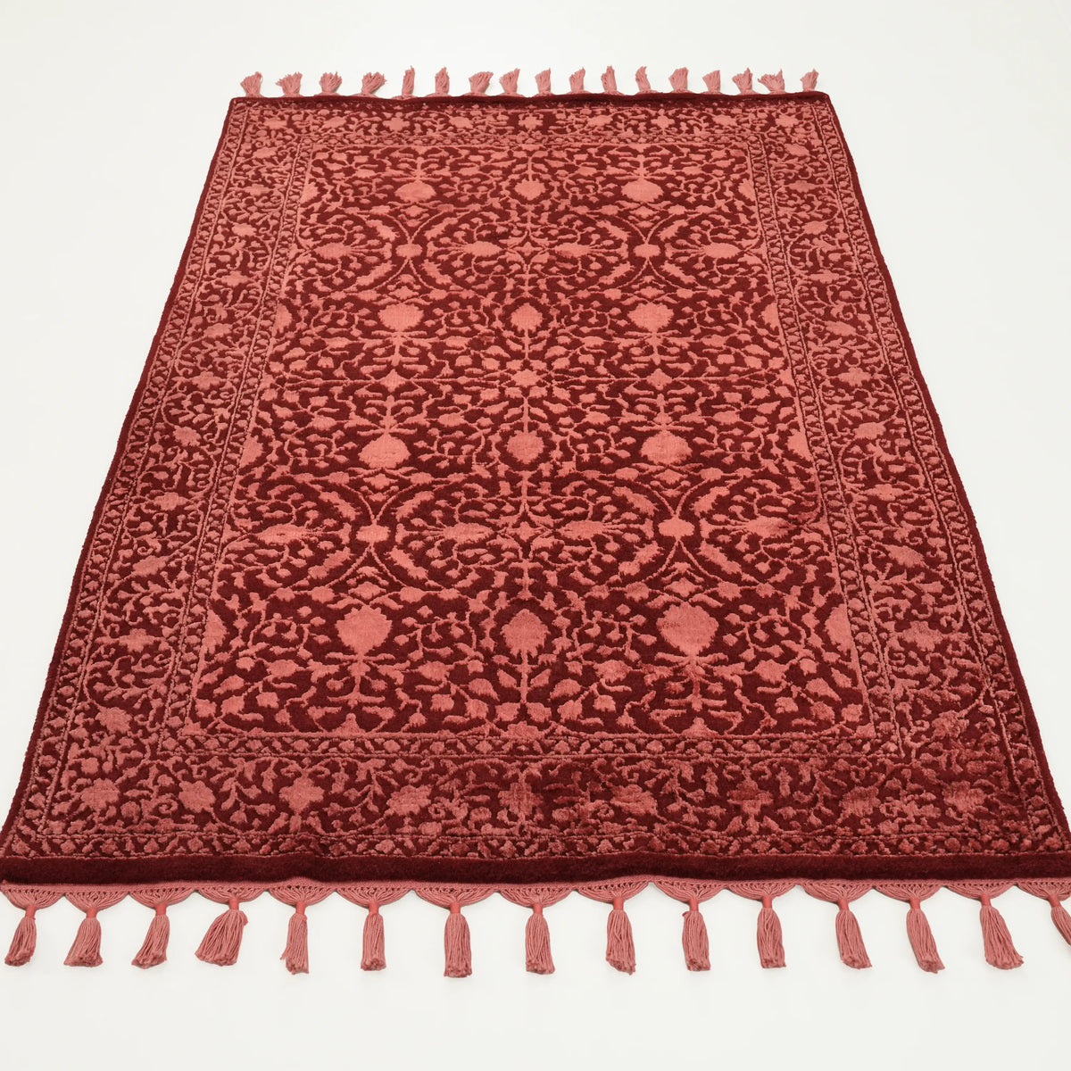 El Dokuma Çiçek Desenli Kırmızı Yün Halı — 100x150 cm