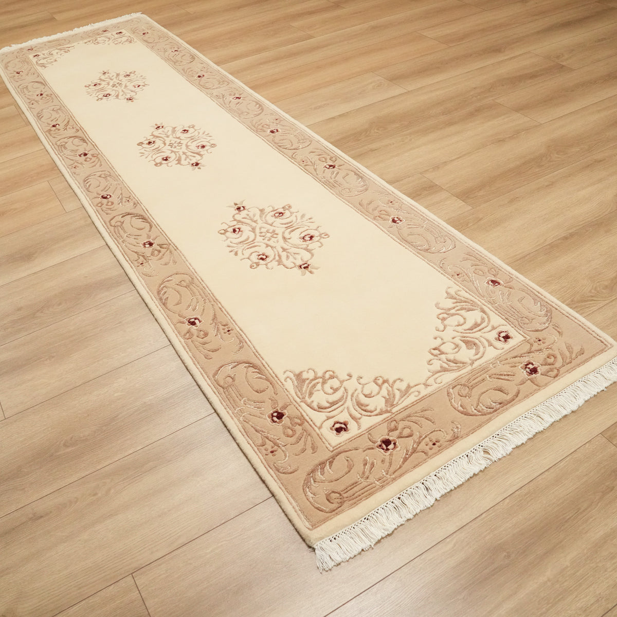 El Dokuma Çiçek Desenli Vizon Yün Halı, 120x180 – 80x300 cm — Halıcızade