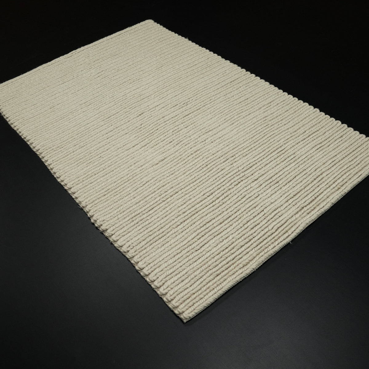 El Dokuma Çizgi Desenli Beyaz Yün Halı, 130x190 – 250x350 cm — Halıcızade