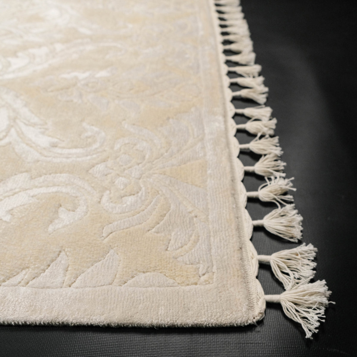 El Dokuma Damask Desenli Beyaz Bambu Halı — 140x200, 80x400, 230x330, 250x350 cm