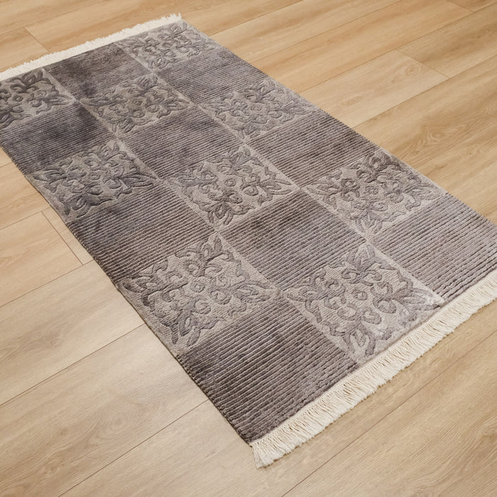El Dokuma Damask Desenli Gümüş Bambu Halı, gümüş, 80x150 cm — Halıcızade