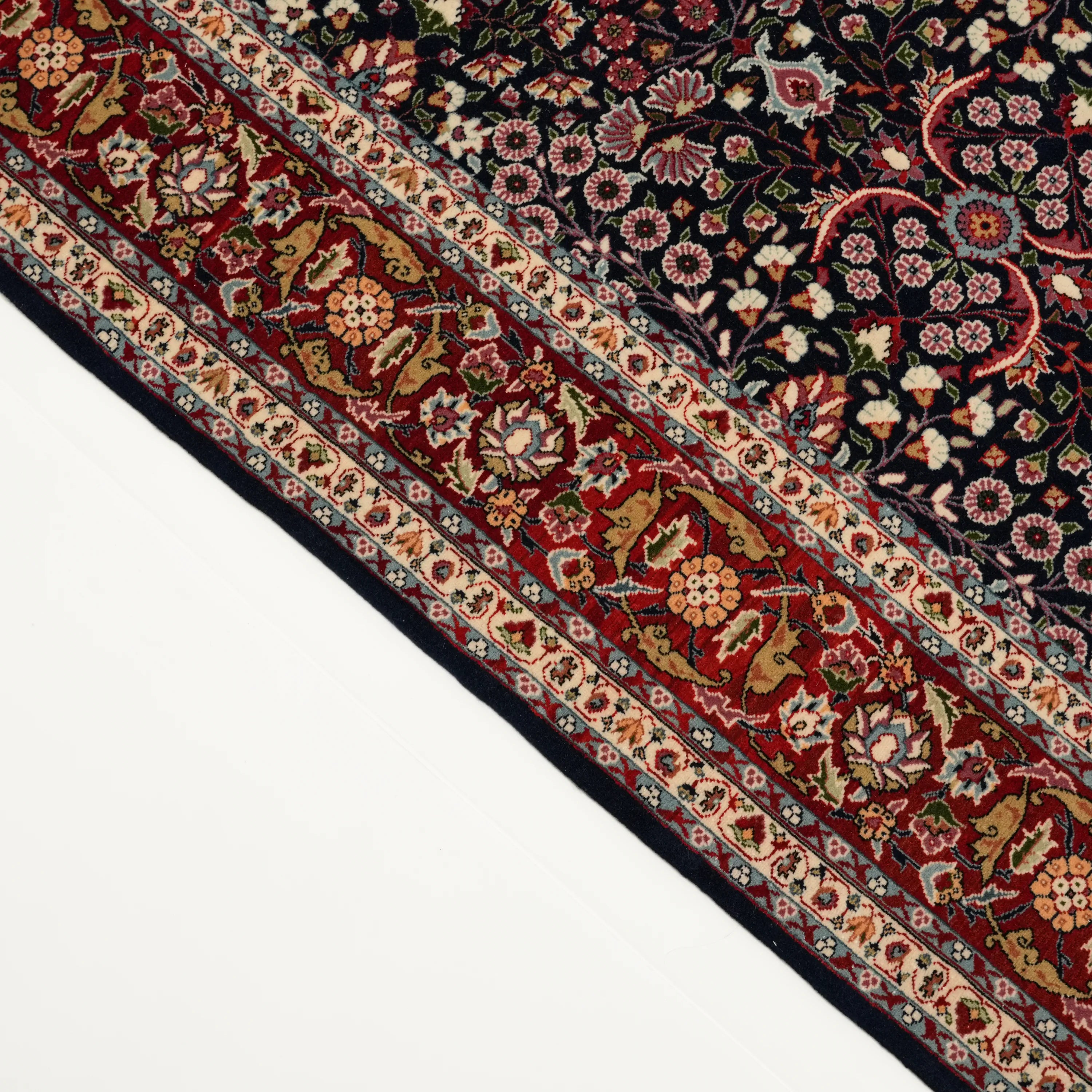 El Dokuma Hereke Desenli Lacivert Yün Halı