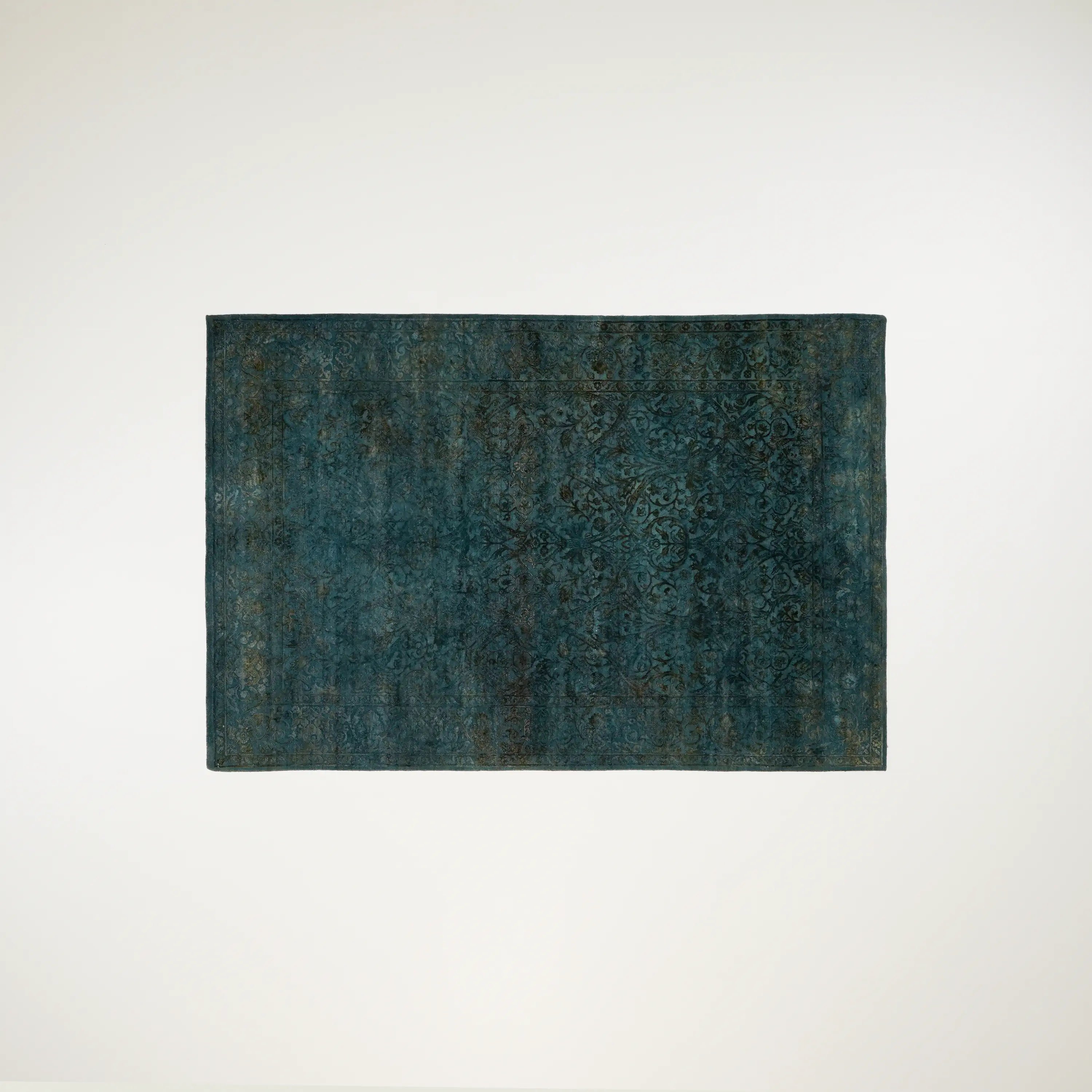 Vintage Design Hand Woven Carpet