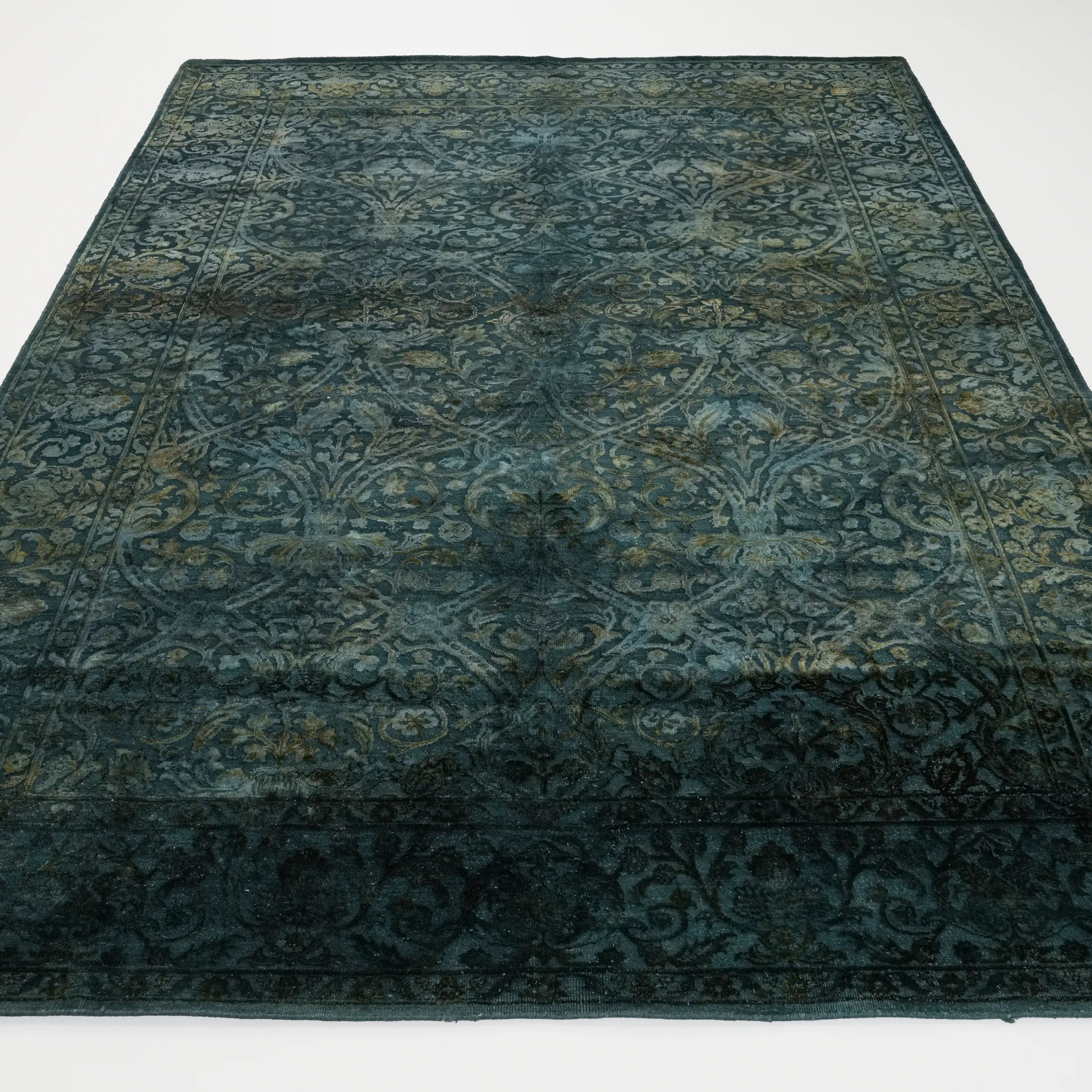 Vintage Design Hand Woven Carpet