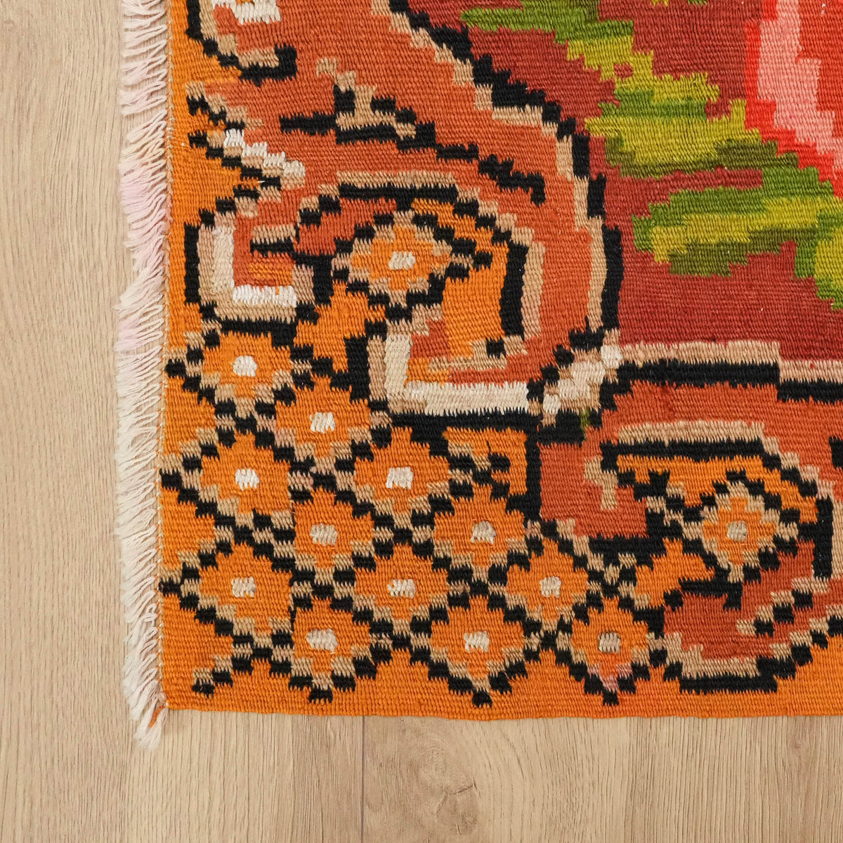 El Dokuma Karabağ Desenli Sarı Yün Kilim — etnik desenli