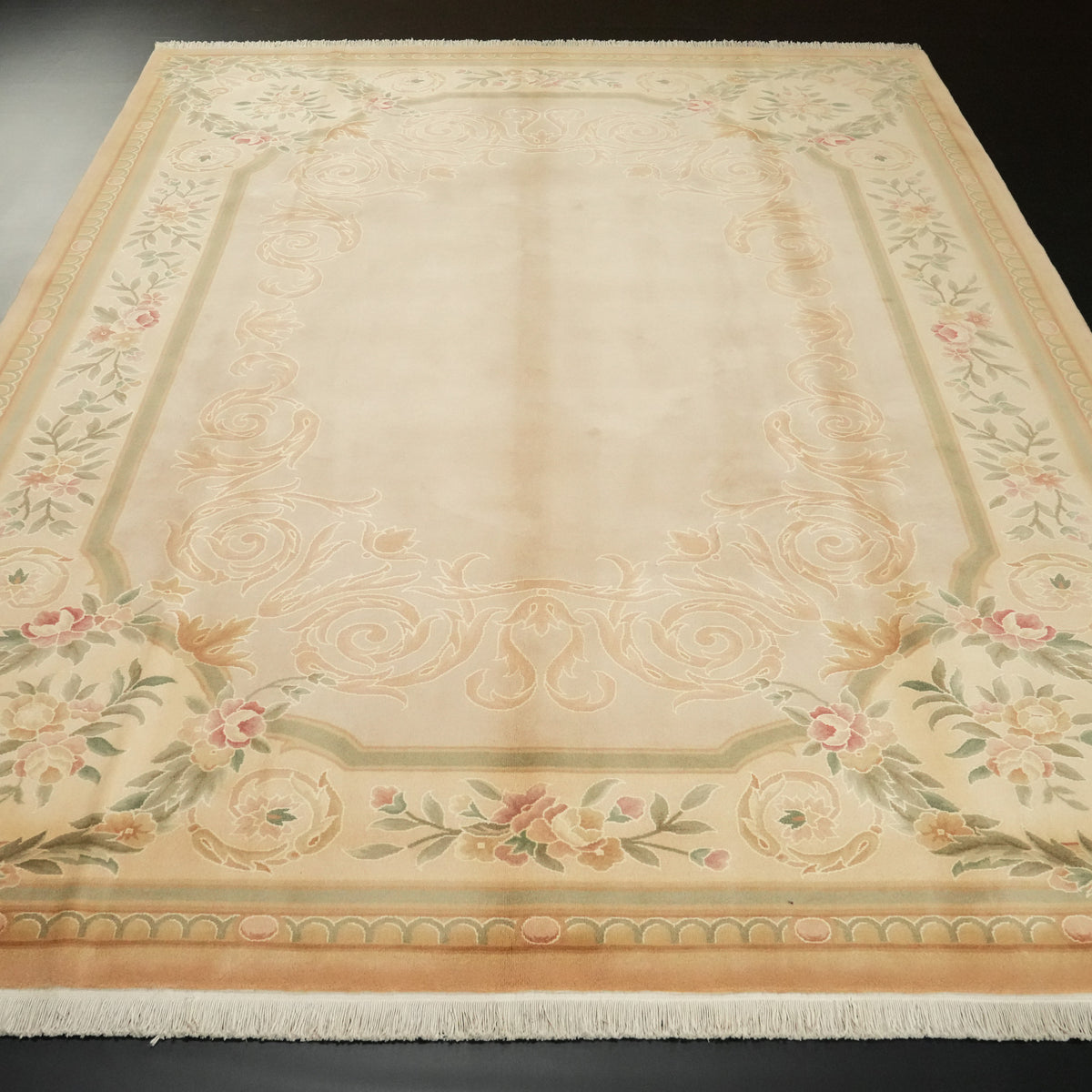 El Dokuma Çerçeve Desenli Yün Vizon Klasik Halı — 245x348, 246x352 cm
