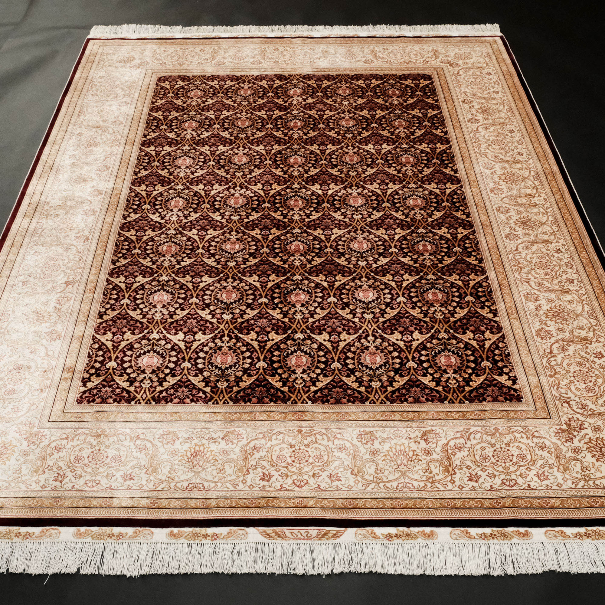 Hand Woven Red Cotton Viscose Silk Thread Classic Carpet