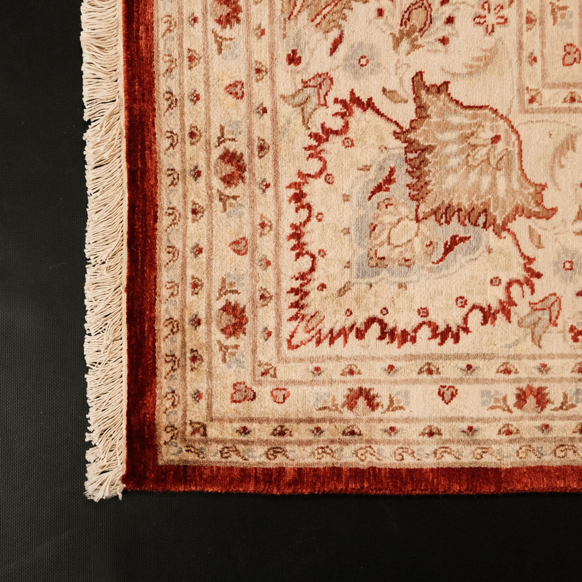 El Dokuma Klasik Uşak Desenli Bordo Halı — salon halısı