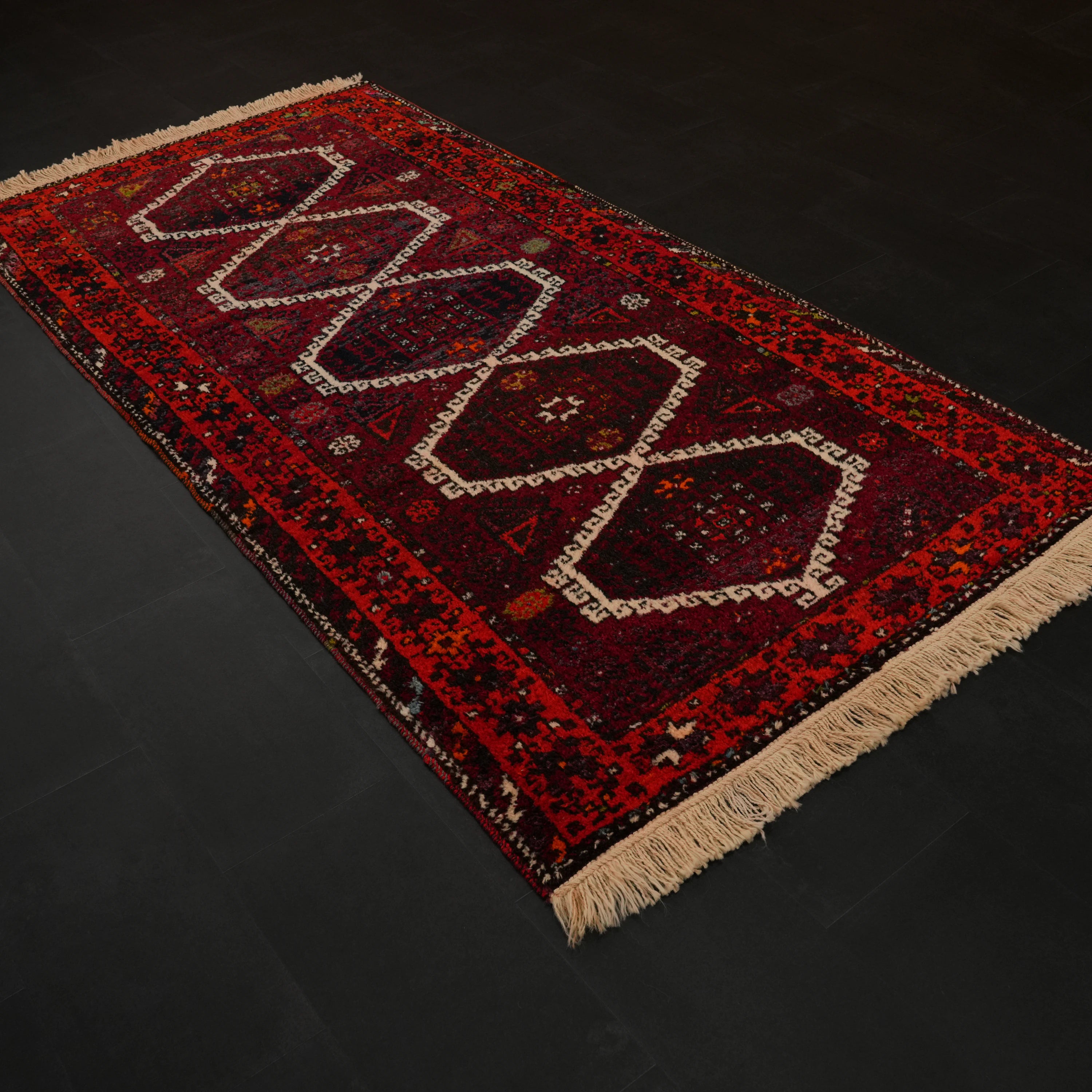 El Dokuma Kök Boyalı 70+ Yaş Sandık Eskisi Kırmızı Antep Halısı