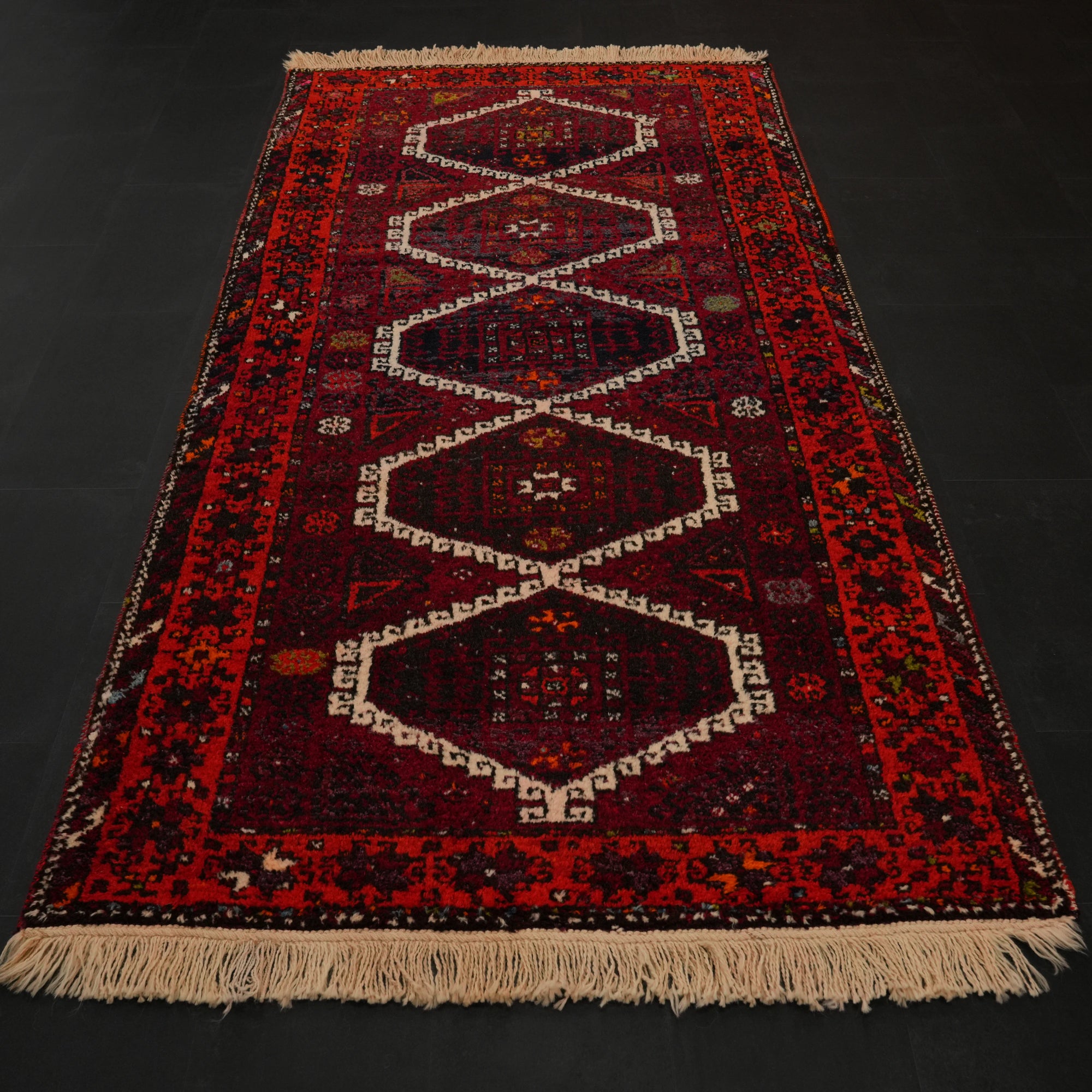 El Dokuma Kök Boyalı 70+ Yaş Sandık Eskisi Kırmızı Antep Halısı — 116x235 cm