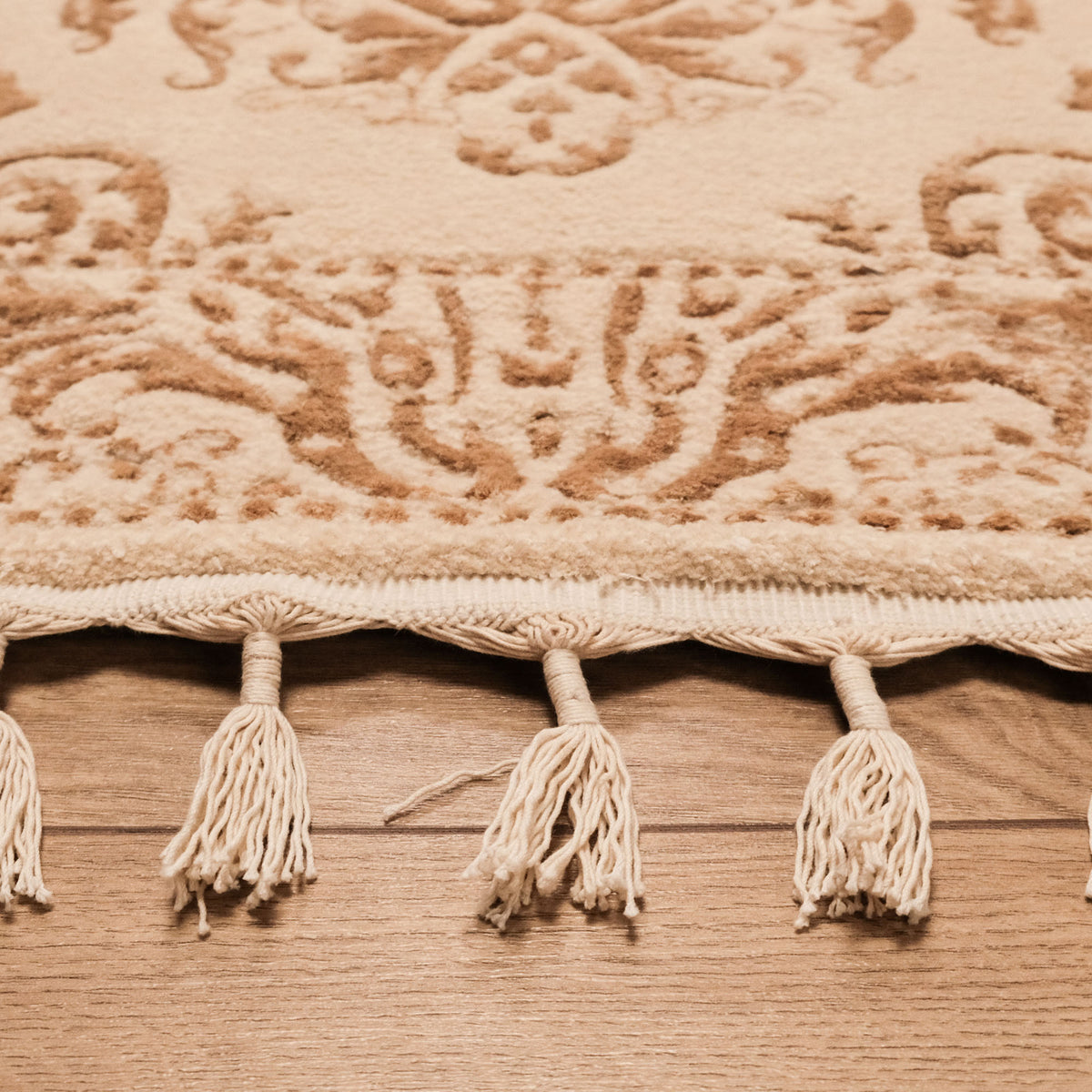 El Dokuma Krem Damask Desenli Halı — bambu