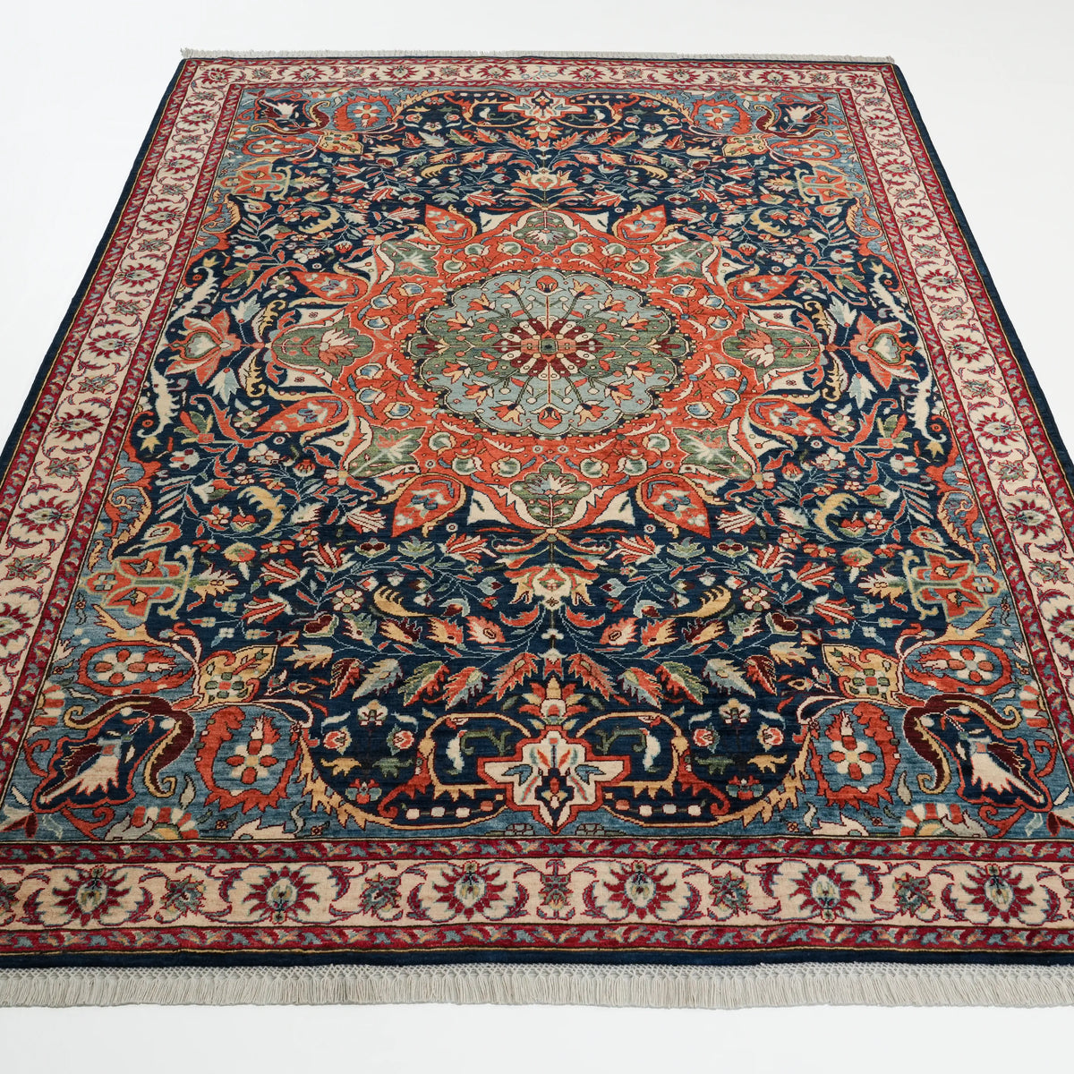 El Dokuma Madalyon Uşak Desenli Yün Lacivert Halı — 173x244, 202x303 cm
