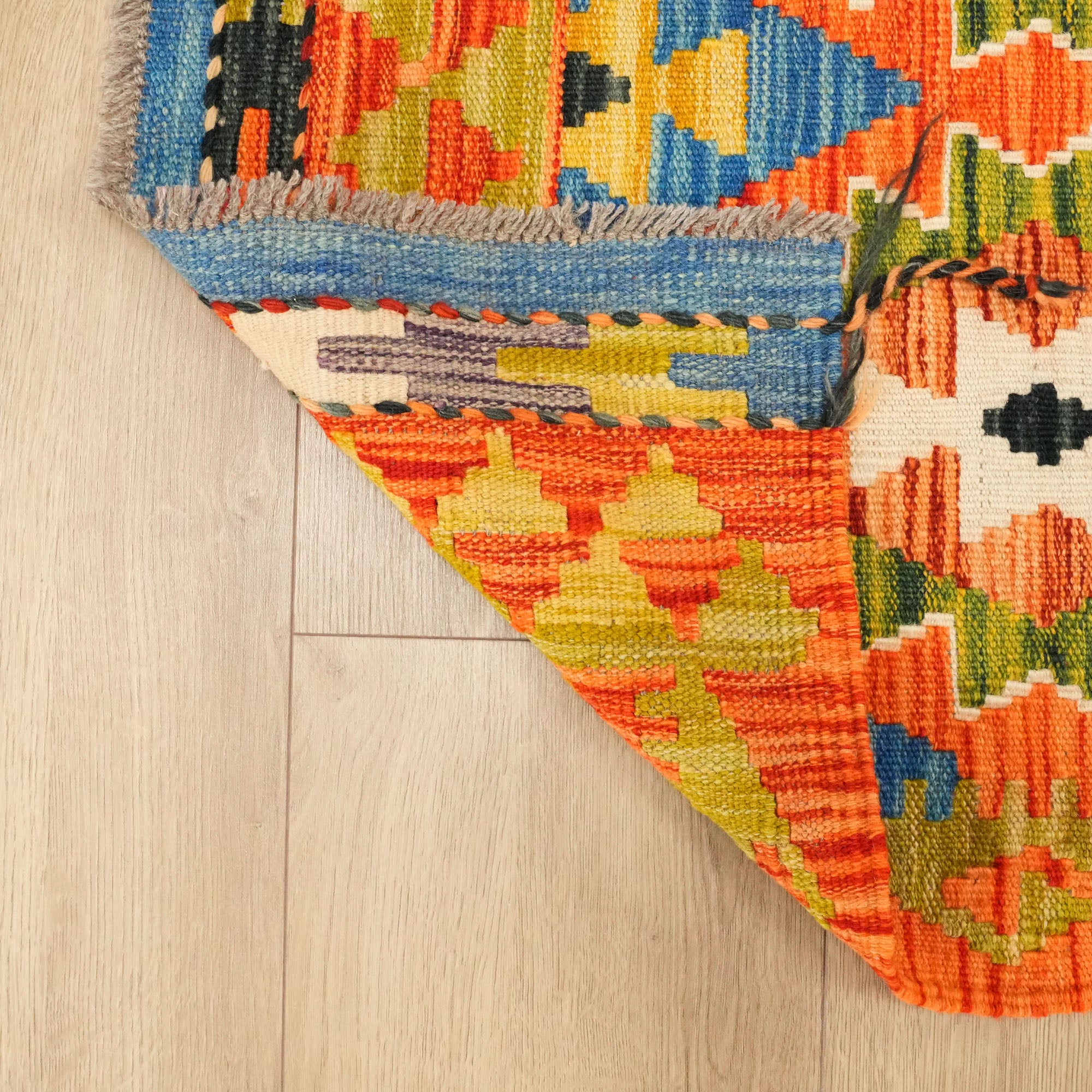 El Dokuma Otantik Desenli Yün Çok Renkli Etnik Kilim