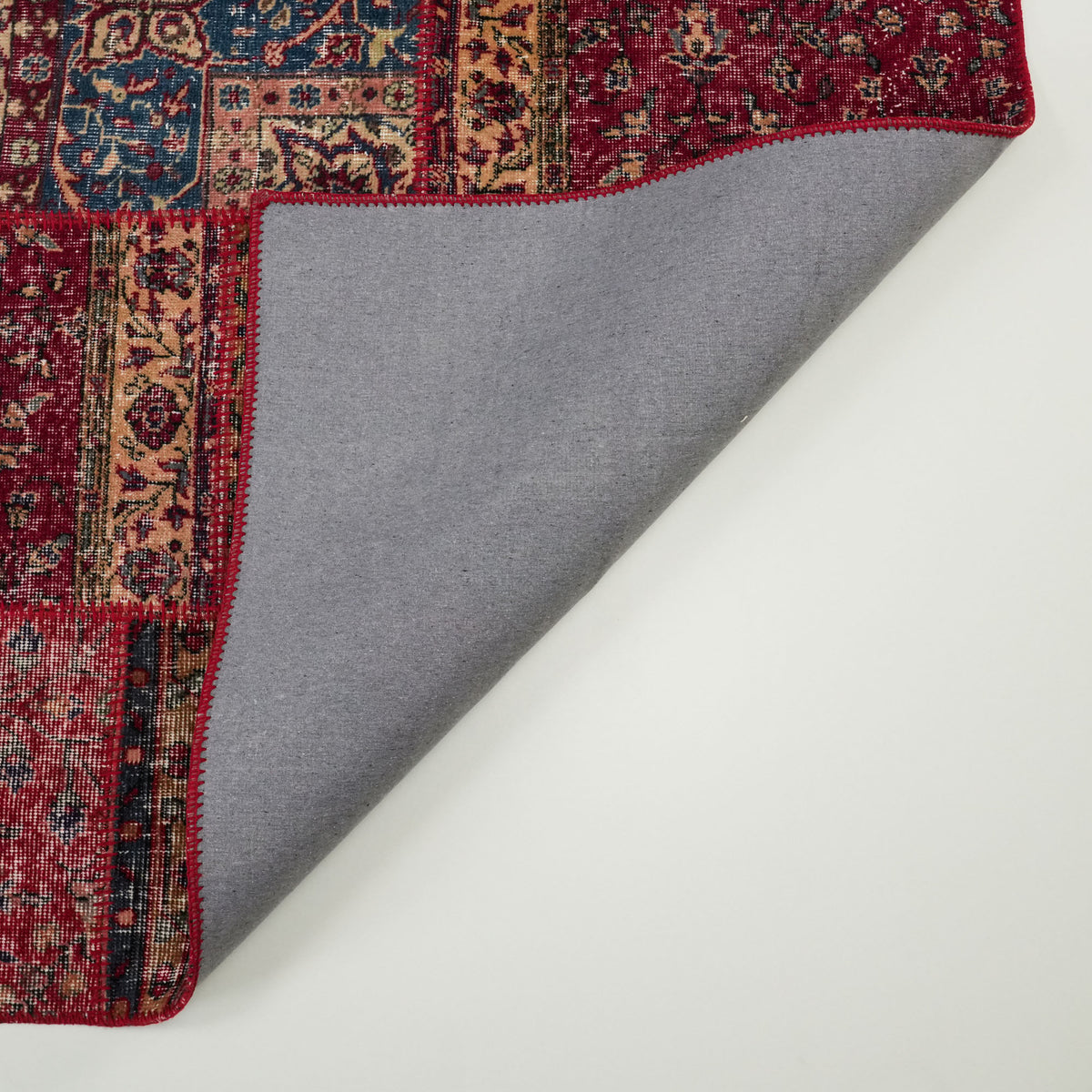 El Dokuma Patchwork Desenli Kırmızı Yün Etnik Halı — yatak odası halısı