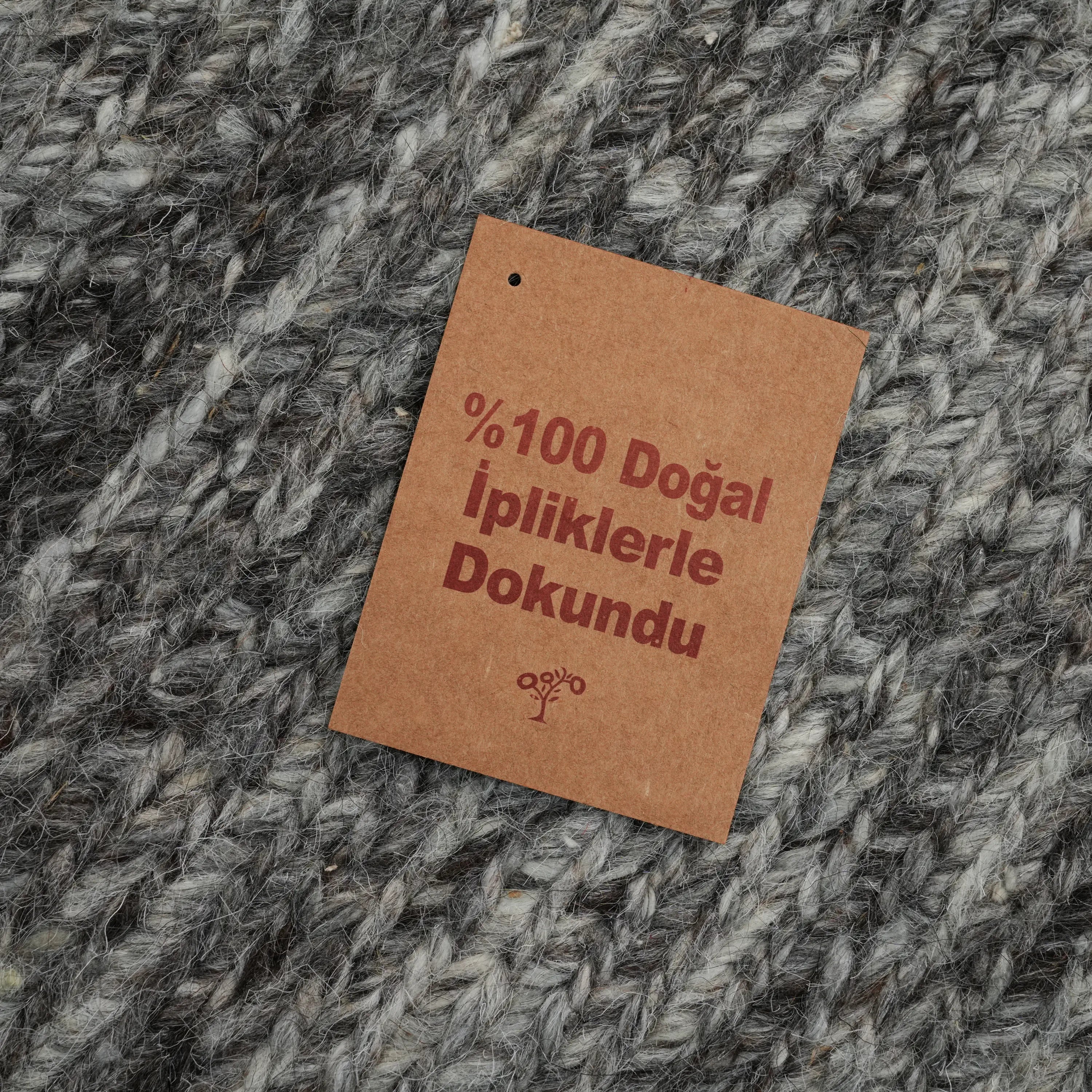 Handwoven Plain Pattern Anthracite Wool Rug