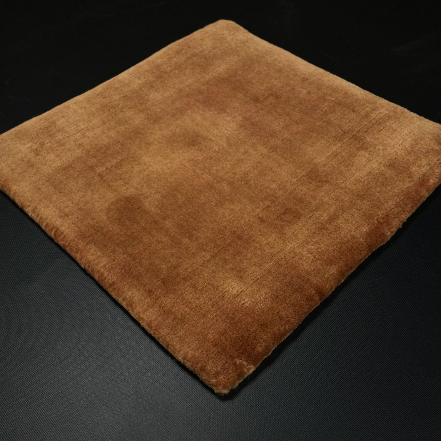 Tezgah Dokuma Sade Desenli %100 Yün Bakır Halı, bakır, 45x45 cm — Halıcızade