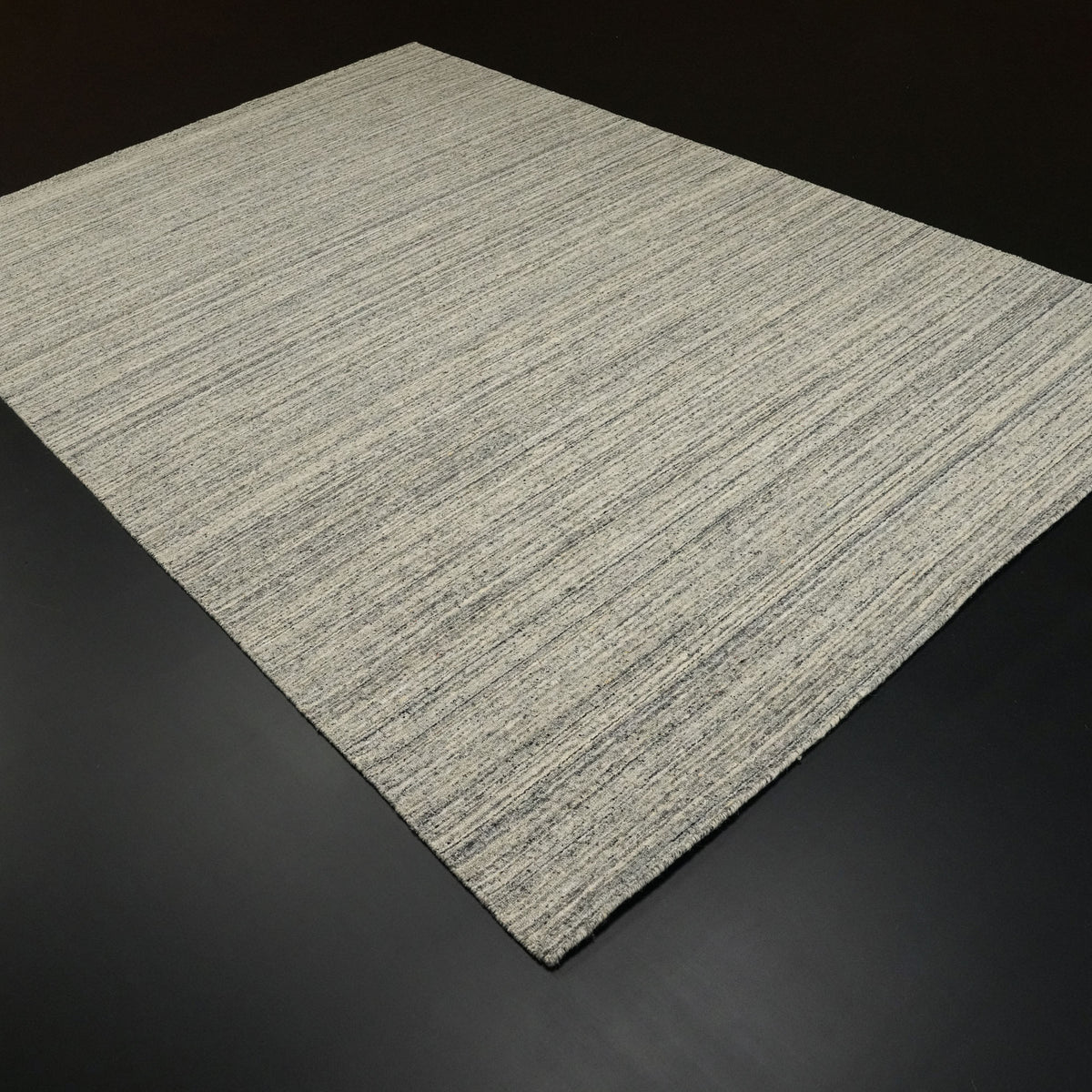 Tezgah Dokuma Sade Desenli Gri Yün Viskon Halı, 200x300 cm — Halıcızade