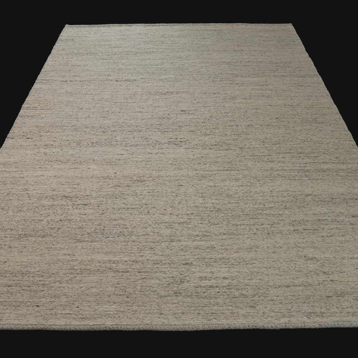 El Dokuma Sade Desenli Yün Krem Halı — 200x300 cm